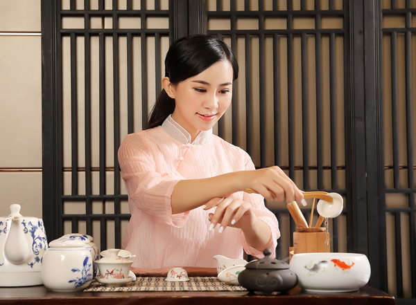 经常去深圳福田靠谱男士会馆，这家私藏已久的店推荐给你